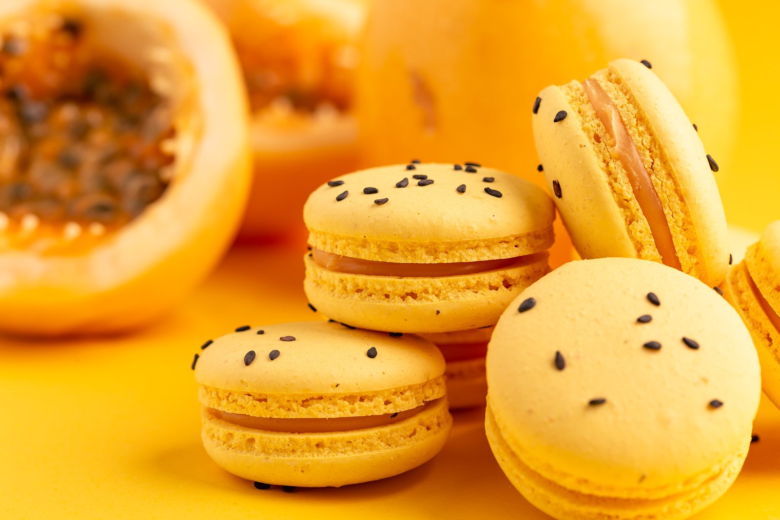 MACARON AMARELO - MARACUJÁ - 20 UNIDADES