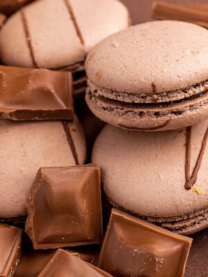 MACARON MARRON - BRIGADEIRO - 20 UNIDADES